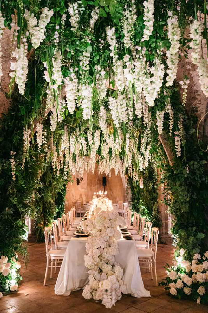 villa-cimbrone-wedding-reception-in-the-crypt