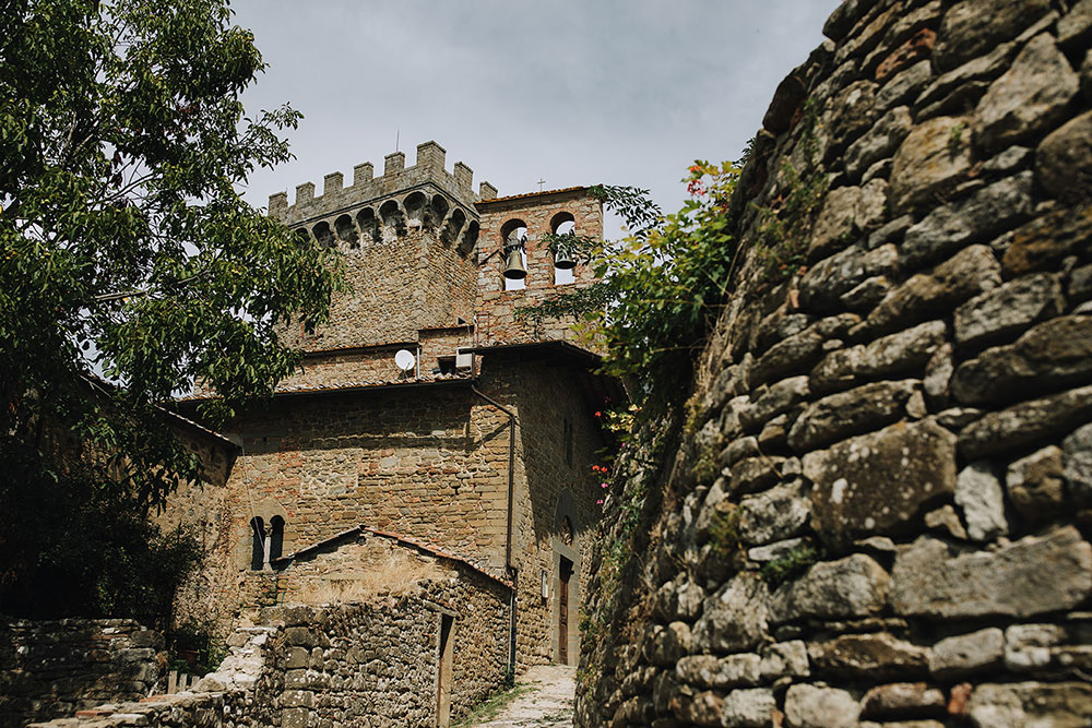 gargonza-castle-wedding-06