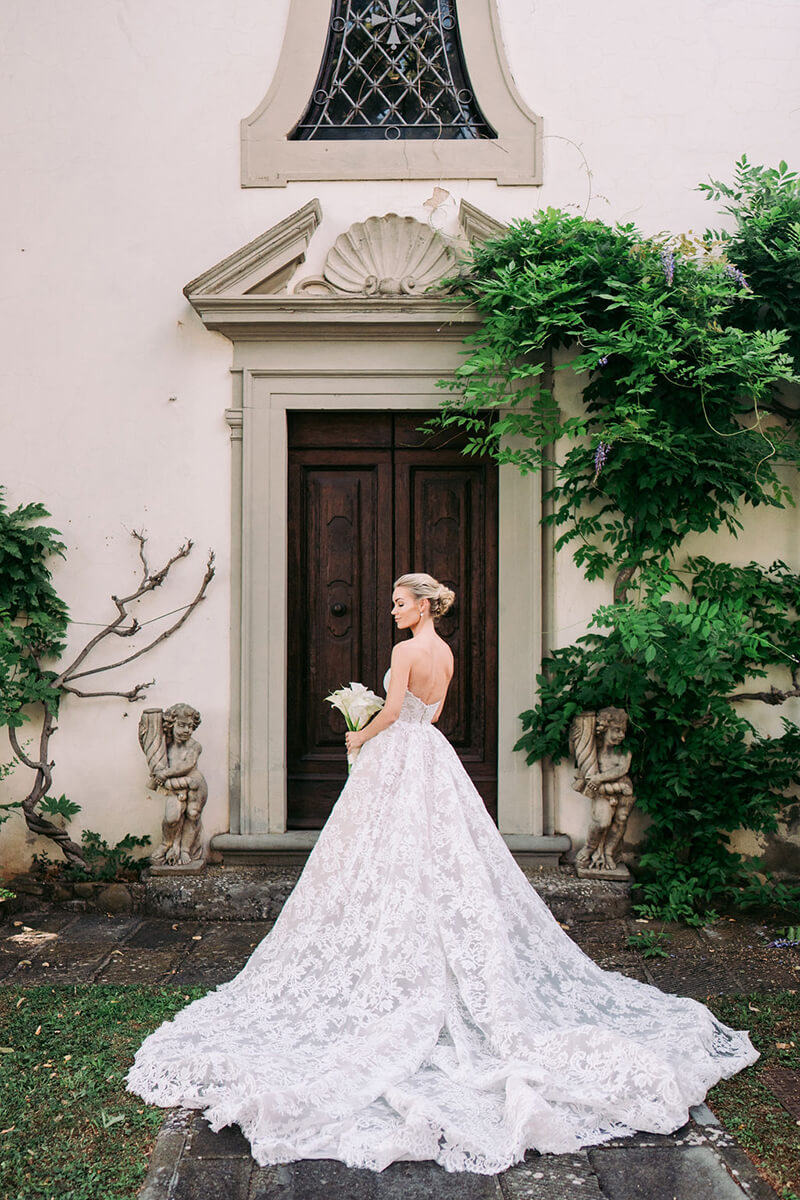 x-tuscany-wedding-bride