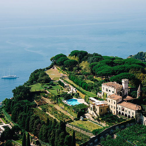 Coastal wedding in Italy