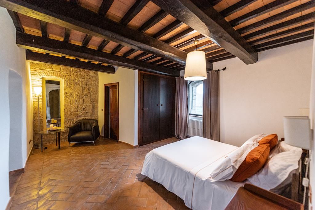 ancient-roman-abbey-wedding-venue-28