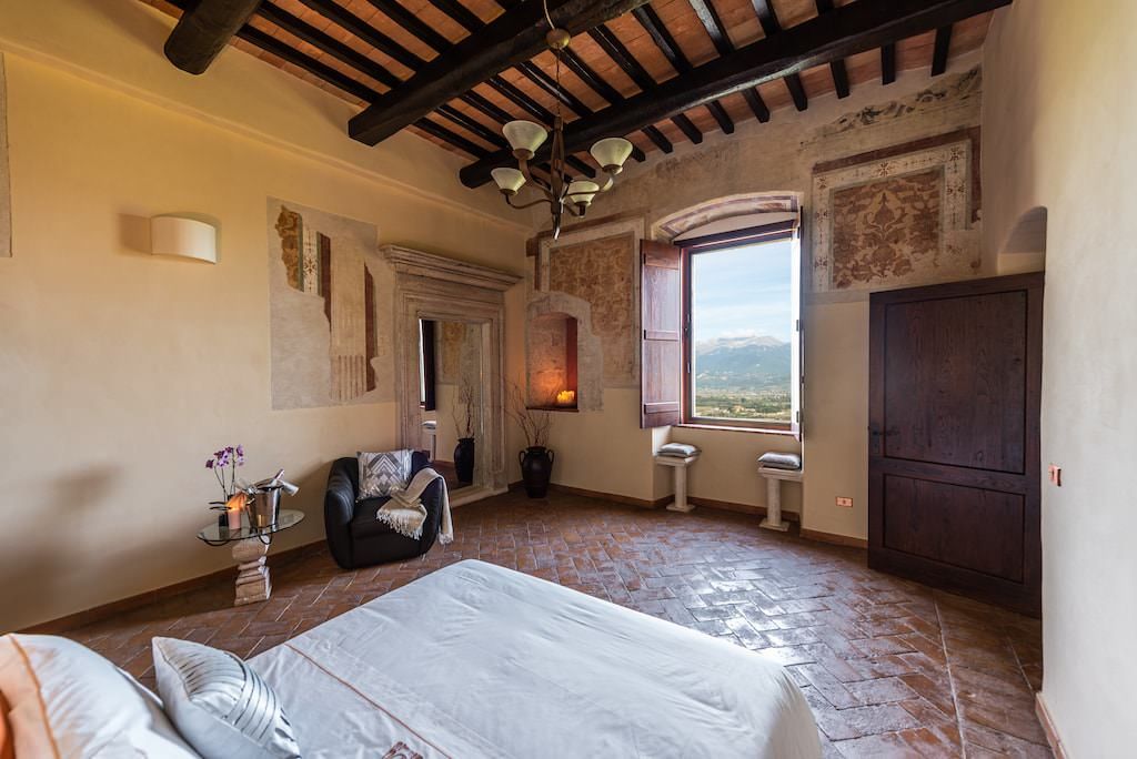 ancient-roman-abbey-wedding-venue-26