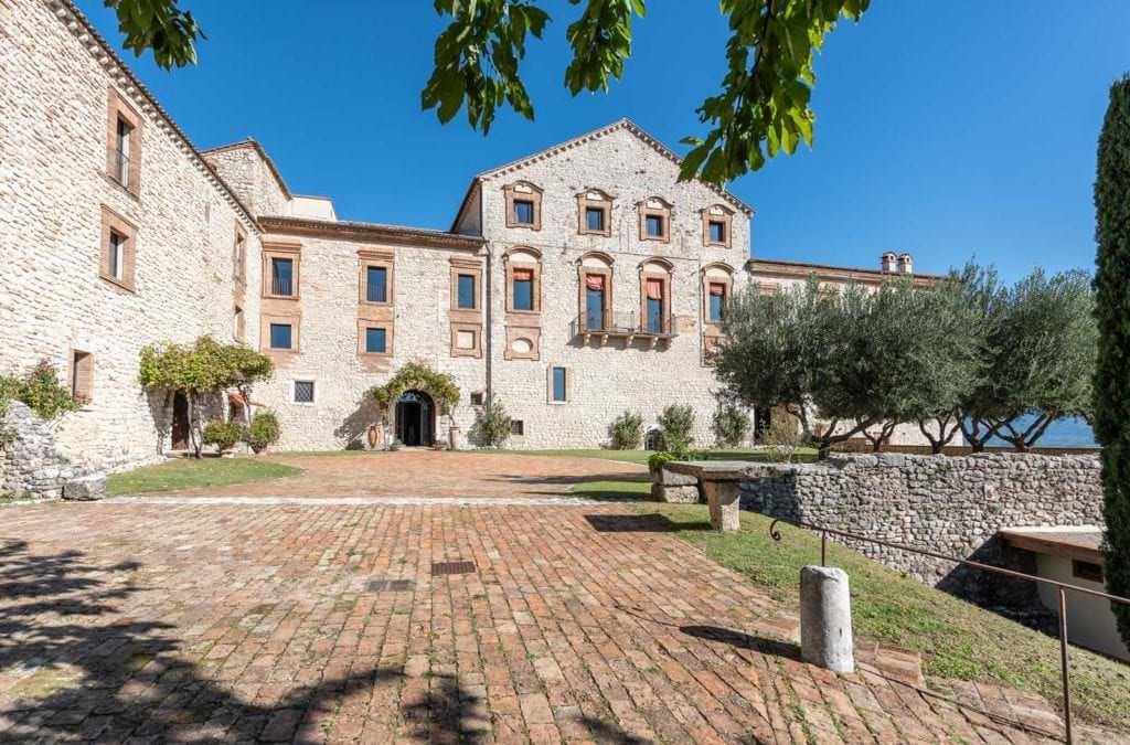 ancient-roman-abbey-wedding-venue-01