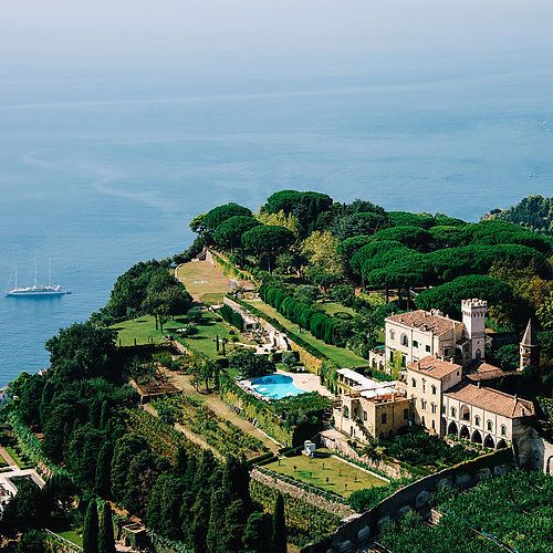 Coastal wedding in Italy