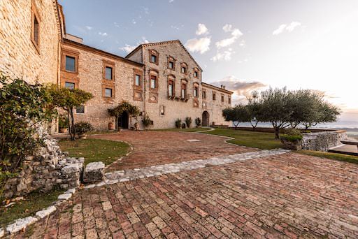 ancient-roman-abbey-wedding-venue-08