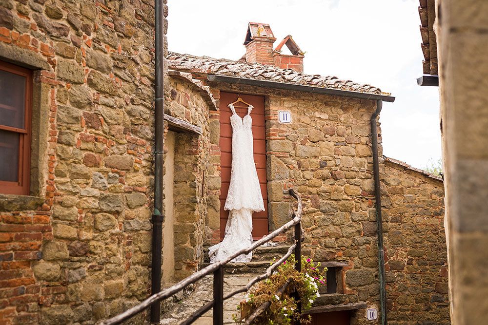 gargonza-castle-wedding-03