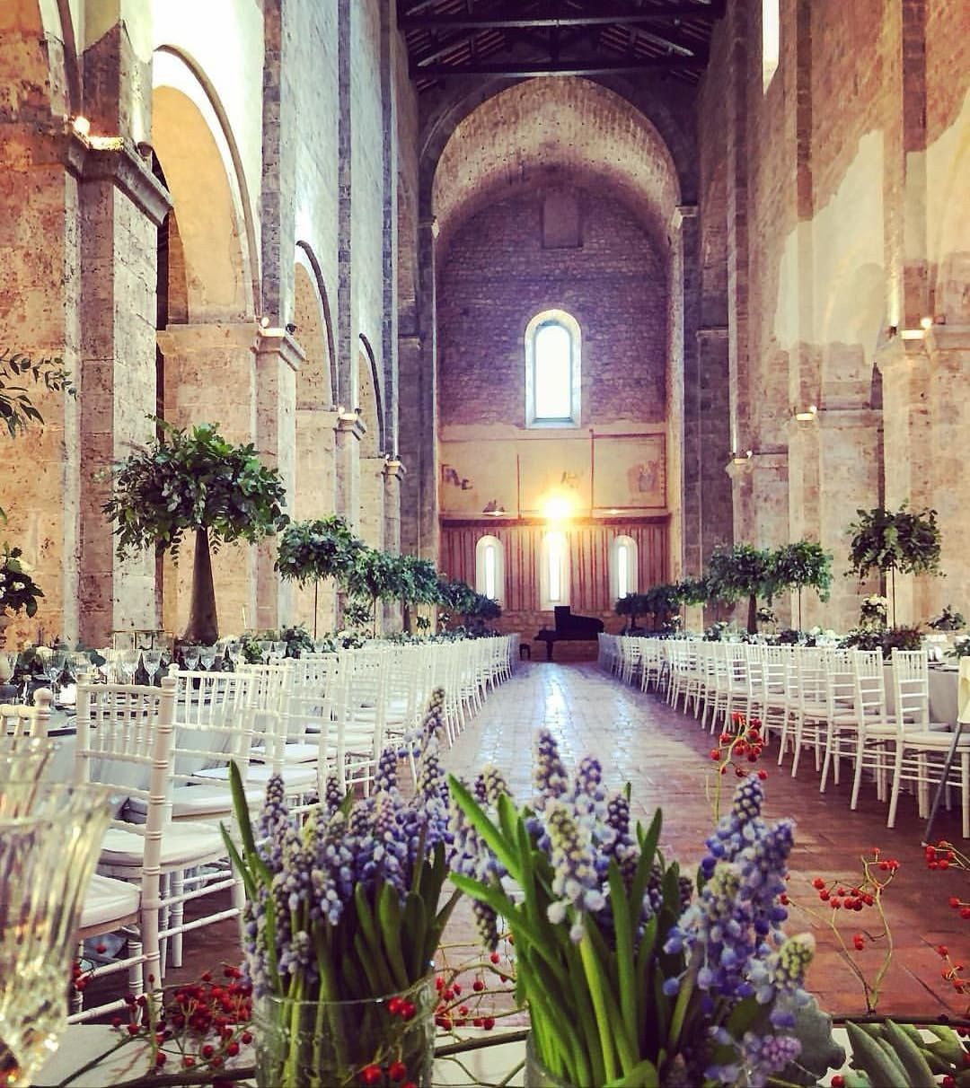 ancient-roman-abbey-wedding-venue-12