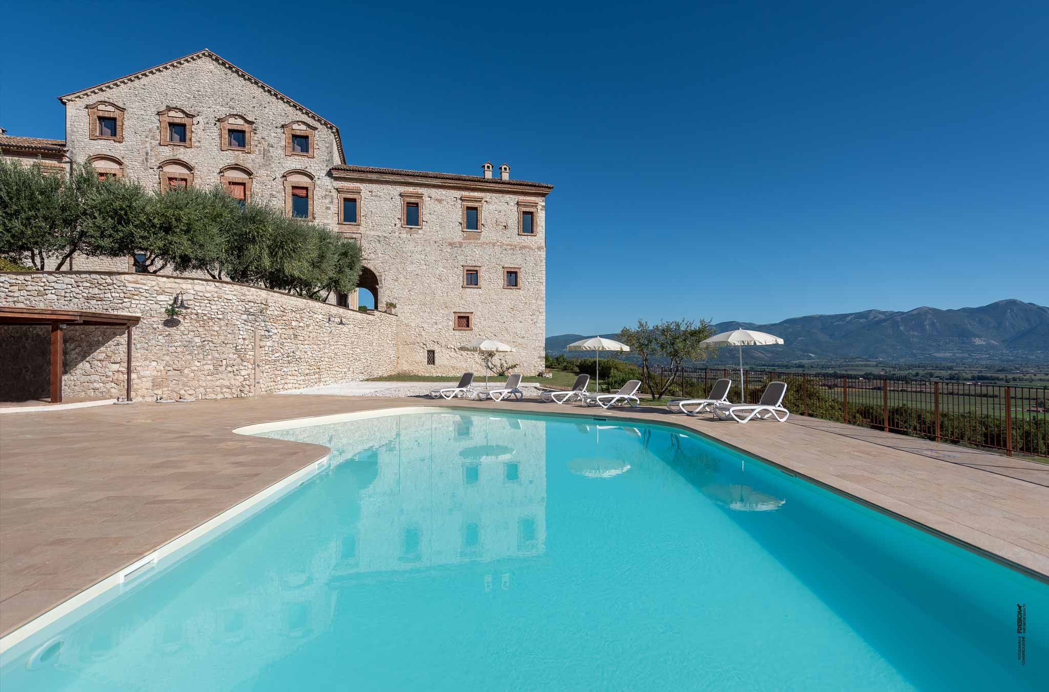 ancient-roman-abbey-wedding-venue-03