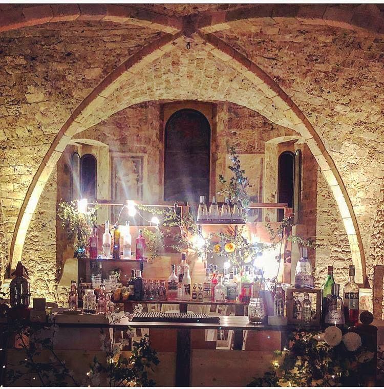 ancient-roman-abbey-wedding-venue-23